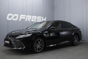 Седан Toyota Camry 2022 года, 2850000 рублей, Омск