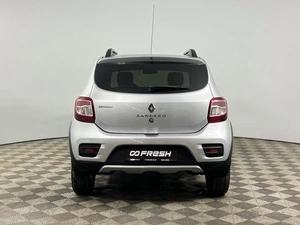 Хетчбэк Renault Sandero Stepway 2015 года, 767300 рублей, Казань