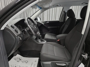 Внедорожник Volkswagen Tiguan 2012 года, 1199000 рублей, Красноярск