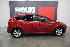 Хэтчбек Ford Focus 2012 года, 960000 рублей, Курск