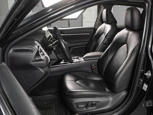 Седан Toyota Camry 2023 года, 3319000 рублей, Тюмень