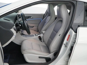 Седан Mercedes-benz CLA-класс 2014 года, 1630777 рублей, Москва