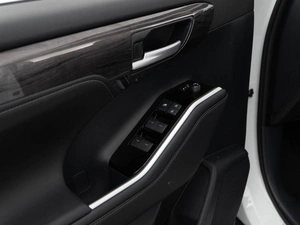 Внедорожник Toyota Highlander 2025 года, 5688404 рублей, Москва