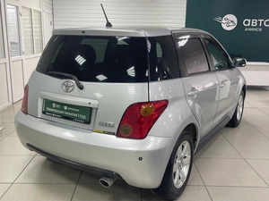 Хетчбэк Toyota Ist 2002 года, 550000 рублей, Ачинск