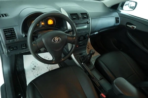 Седан Toyota Corolla 2008 года, 889000 рублей, Омск