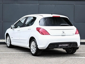 Хетчбэк Peugeot 308 2011 года, 614000 рублей, Кирилловка
