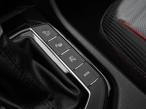 Внедорожник Volkswagen Tiguan L 2021 года, 3800000 рублей, Краснодар
