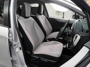 Хетчбэк Toyota Vitz 2013 года, 829000 рублей, Тюмень