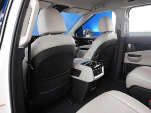 Минивэн Kia Carnival 2021 года, 3999050 рублей, Москва