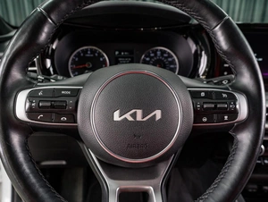 Седан Kia K5 2022 года, 3189000 рублей, Тюмень