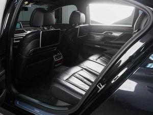 Седан BMW 7 серия 2017 года, 4309000 рублей, Красный Пахарь