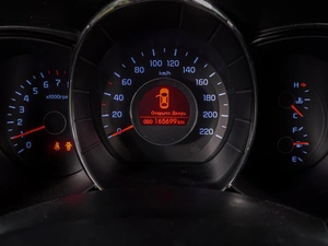 Хетчбэк Kia Rio 2012 года, 879000 рублей, Воронеж