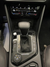 Внедорожник Volkswagen Tiguan 2022 года, 4500000 рублей, Красноярск