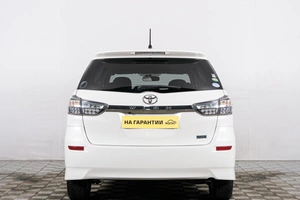 Минивэн Toyota Wish 2016 года, 1899000 рублей, Красноярск