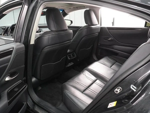 Седан Lexus ES 2019 года, 4239000 рублей, Воронеж