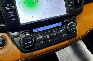 Внедорожник Toyota RAV4 2017 года, 2857000 рублей, Красноярск