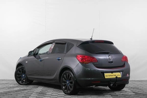 Хетчбэк Opel Astra 2011 года, 819000 рублей, Кемерово