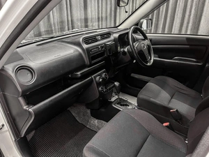 Универсал Toyota Probox 2017 года, 899000 рублей, Красноярск