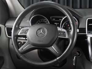 Внедорожник Mercedes-benz M-класс 2012 года, 2399000 рублей, Тюмень