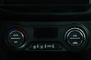 Седан Kia Rio 2014 года, 1319000 рублей, Омск