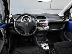 Хетчбэк Peugeot 107 2009 года, 469000 рублей, Кирилловка