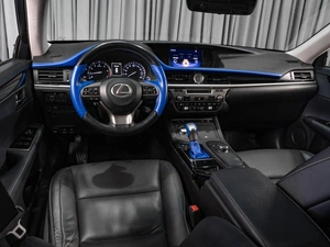 Седан Lexus ES 2017 года, 2949000 рублей, Тюмень