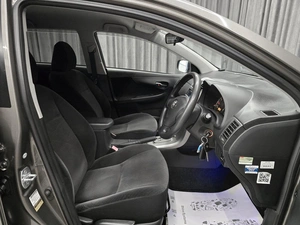 Универсал Toyota Corolla Fielder 2010 года, 895000 рублей, Красноярск