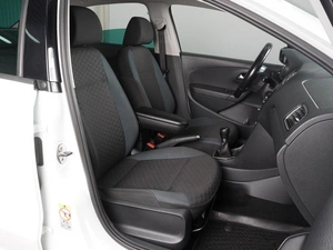 Седан Volkswagen Polo 2019 года, 1346000 рублей, Красный Пахарь