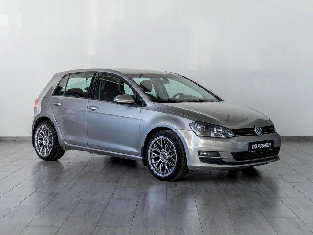 Хетчбэк Volkswagen Golf 2013 года, 879000 рублей, Саратов