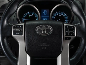Внедорожник Toyota Land Cruiser Prado 2010 года, 3727000 рублей, Тюмень