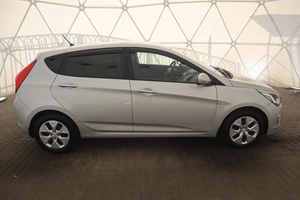 Хэтчбек Hyundai Solaris 2015 года, 890000 рублей, Орёл