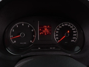 Седан Volkswagen Polo 2011 года, 899000 рублей, Воронеж