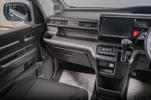 Минивэн Honda Stepwgn Spada 2019 года, 2599000 рублей, Томск