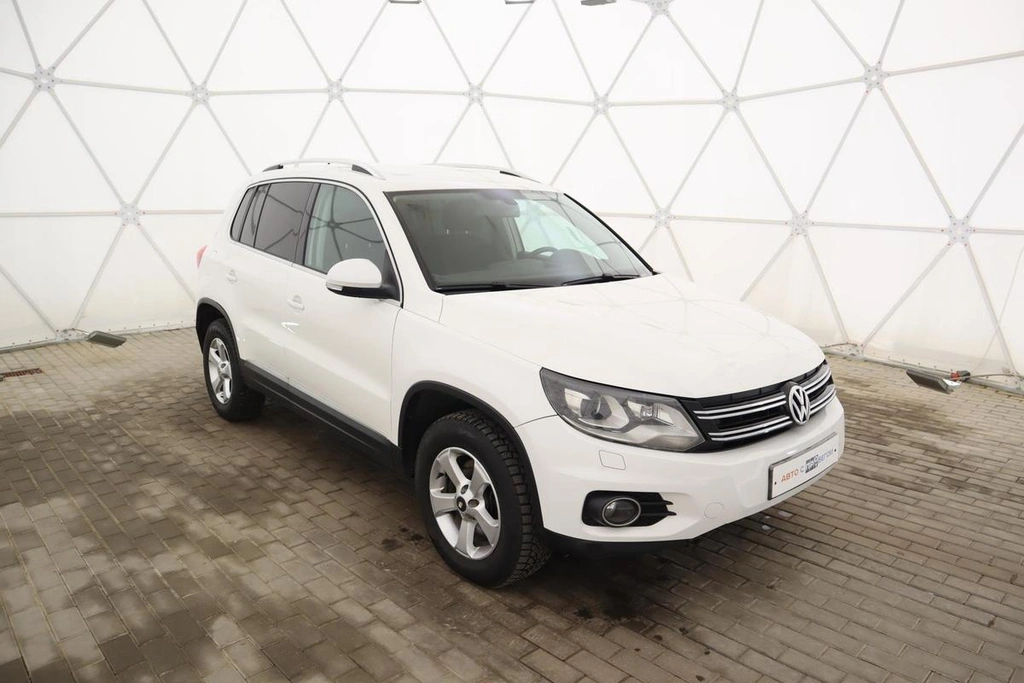 Внедорожник Volkswagen Tiguan 2011 года, 1250000 рублей, Обнинск