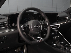 Седан Kia K5 2020 года, 2680000 рублей, Омск