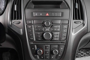 Хетчбэк Opel Astra 2012 года, 999000 рублей, Тюмень