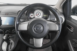 Хетчбэк Mazda Demio 2010 года, 589000 рублей, Кемерово
