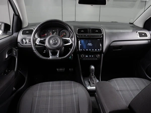Седан Volkswagen Polo 2017 года, 1199000 рублей, Тюмень