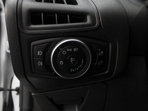 Универсал Ford Focus 2015 года, 1100000 рублей, Омск