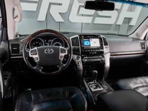 Внедорожник Toyota Land Cruiser 2014 года, 4700000 рублей, Тюмень