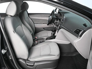 Седан Hyundai Elantra 2017 года, 1349000 рублей, Аксай