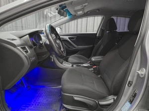 Седан Hyundai Elantra 2012 года, 1050000 рублей, Красноярск