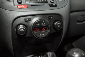 Хетчбэк Kia Rio 2011 года, 490000 рублей, Ульяновск