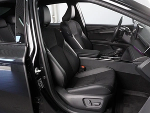Седан Toyota Camry 2025 года, 3766000 рублей, Красный Пахарь