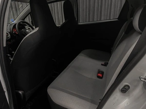 Хетчбэк Toyota Vitz 2012 года, 679000 рублей, Красноярск