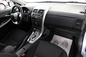 Седан Toyota Corolla 2011 года, 1089000 рублей, Красноярск