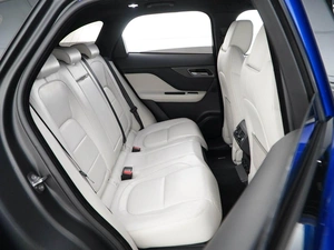 Внедорожник Jaguar F-Pace 2016 года, 3359077 рублей, Москва