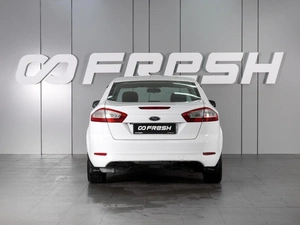 Седан Ford Mondeo 2011 года, 679000 рублей, Красный Пахарь