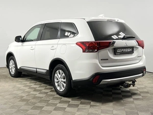 Внедорожник Mitsubishi Outlander 2017 года, 1740200 рублей, Казань