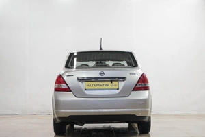 Седан Nissan Tiida Latio 2005 года, 439000 рублей, Новокузнецк